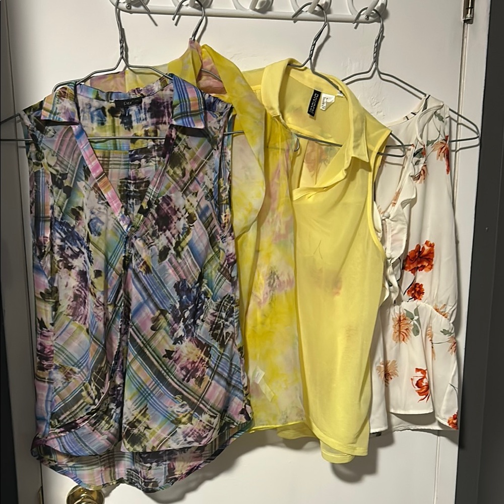 Sleeveless Blouses (Small)
